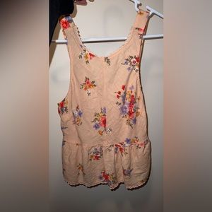 American Eagle Small Coral Tank Top😍